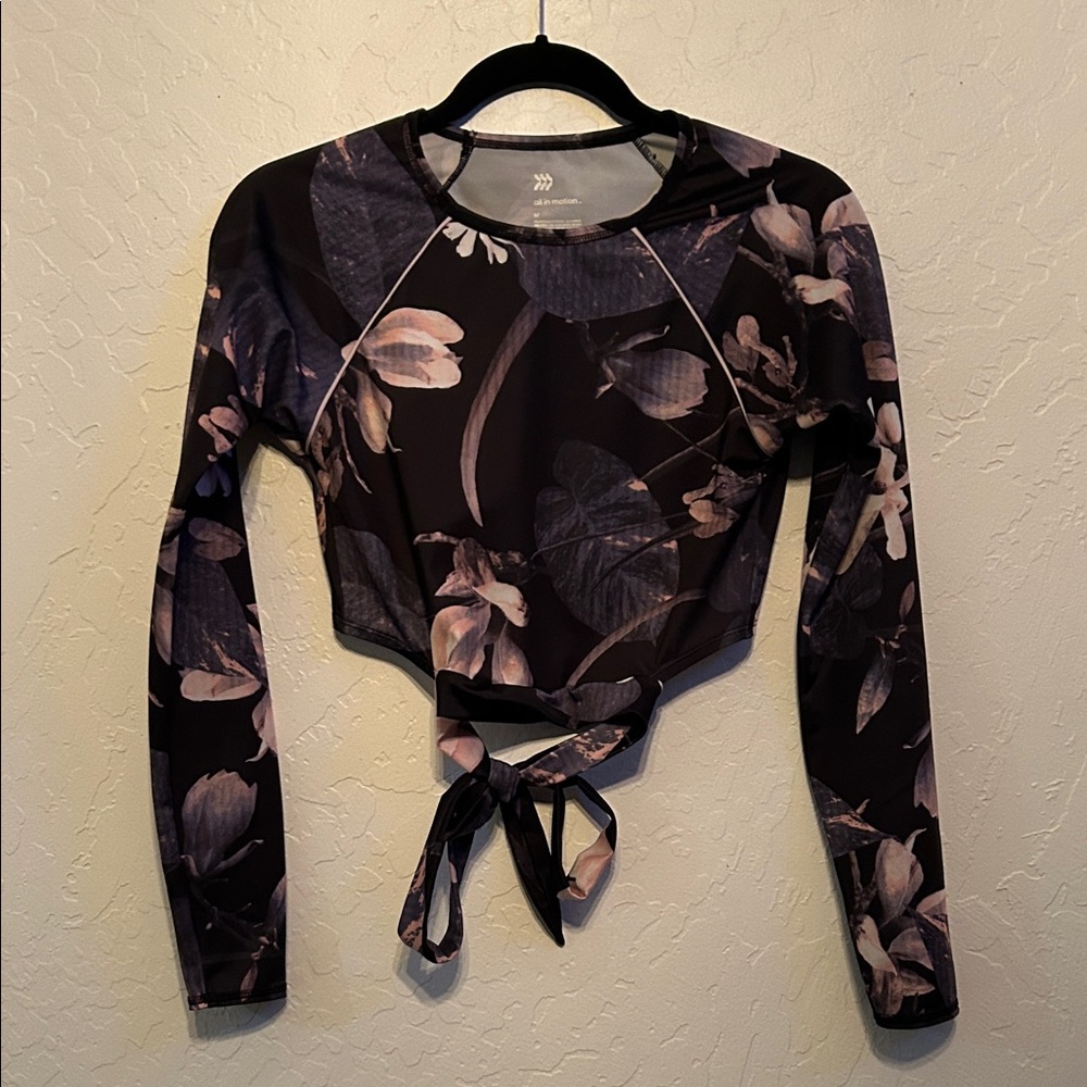 all in motion Black & Lavender Floral Long-Sleeve Swim Rash guard - Picture 3 of 5